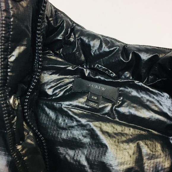 NWOT J Crew puffer vest - Picture 3 of 6